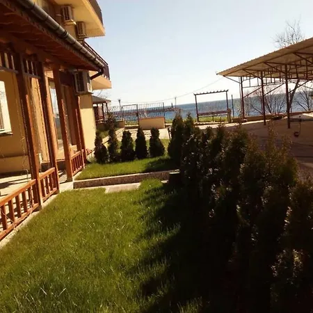 Sea & Garden Family - Port Apartment *